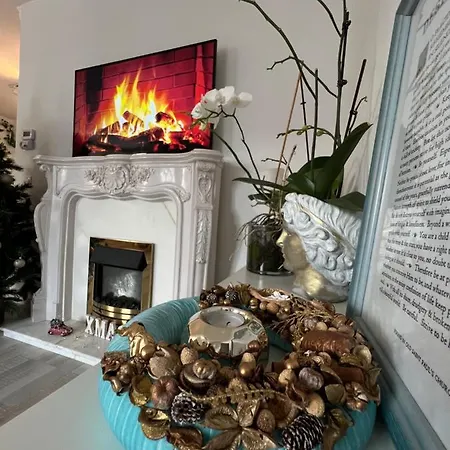 Apartment Art *